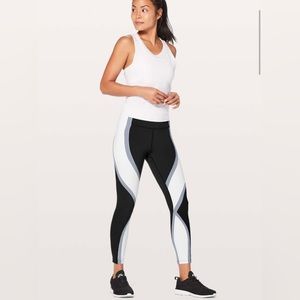 Lululemon Wild Twist 7/8 Tight